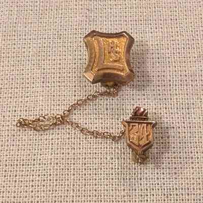 Pin, LHS 1934