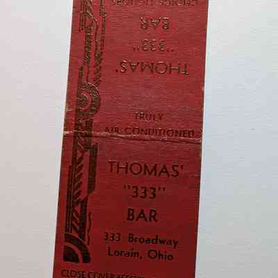 Thomas' 333 Bar