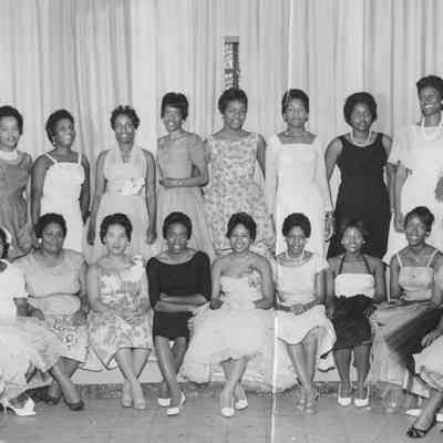 Vera's Beauty Salon - Vera Shephard's Class at Erma Lee Beauty School