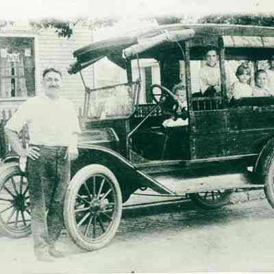 Glorioso Spaghetti Factory delivery truck