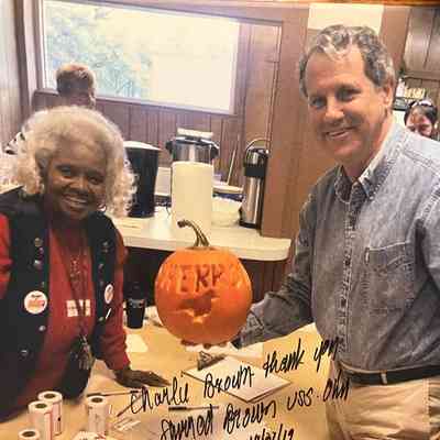 Charlesetta and Sherrod Brown