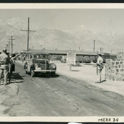 Japanese leave Manzanar