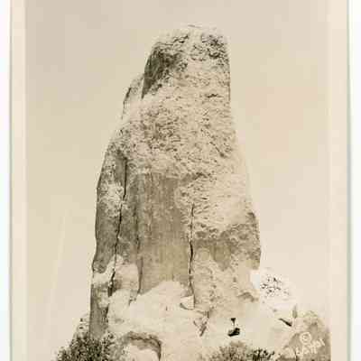 Winnedumah Monument Near Independence