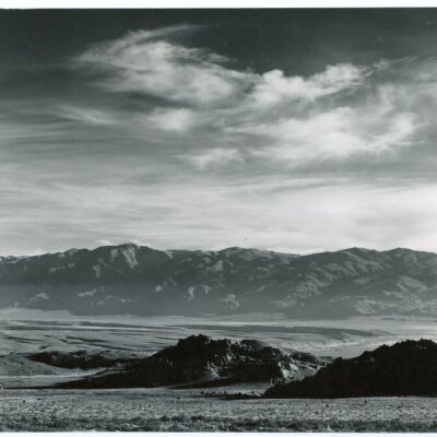 Sunlight and space dwell in the Owens Valley