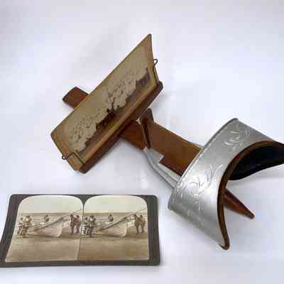 Stereoscope viewer and stereograph card collection