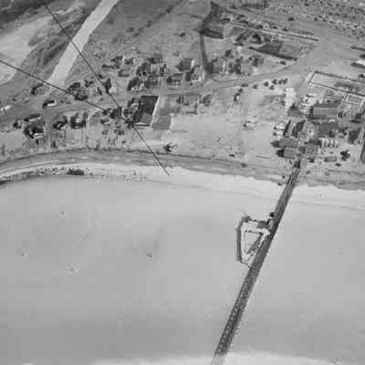 Aerial of the fishing village, February 1943 | William C. Lange Fishing Village Aerial Photographs Collection, Montauk Library Archives