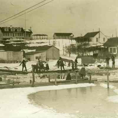 Cutting ice on Tuthill Pond, opposite Duryea's. 1930