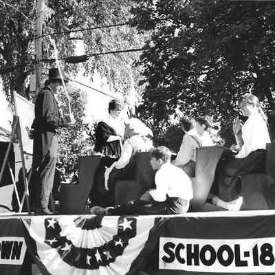 Growstown School float in Brunswick's 250th Anniversary Parade