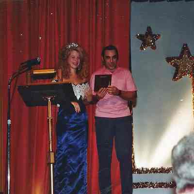 Lisa Kelly giving Camille Gagne the Pageant Award