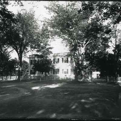 A photo of the Cleaveland House. c. 1900.
