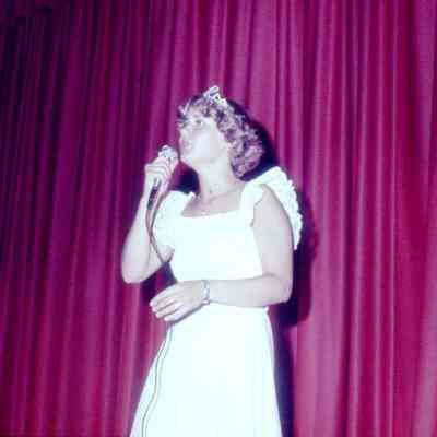 Unknown Teen Queen