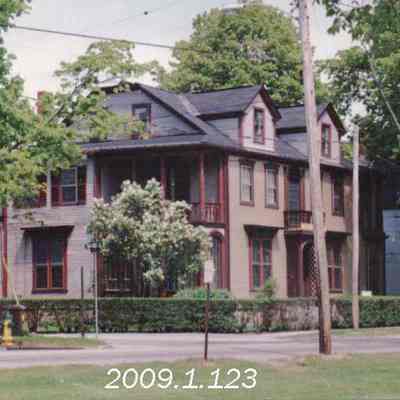A photo of JL Chamberlain Museum.