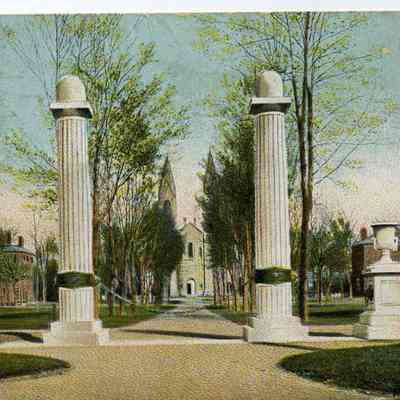 Memorial Gateway, Bowdoin College