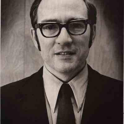 A photo view of Richard King.