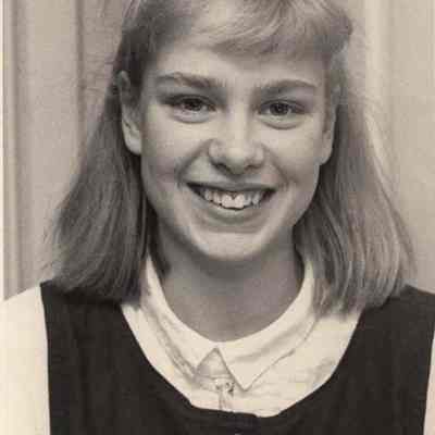A photo view of Carol Cameron.