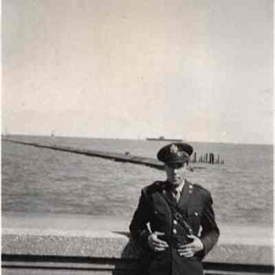 A photo of Manville Gordon.