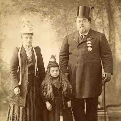 Louis Cyr and Family