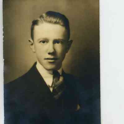 Howard Walker, Jr.
