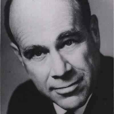 A photo view of Dr. Jack H. Hexter.