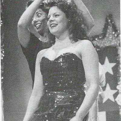 Stacy Bean Miss Brunswick 1991-2 crowning 1991 Miss Maine Ann Rowe