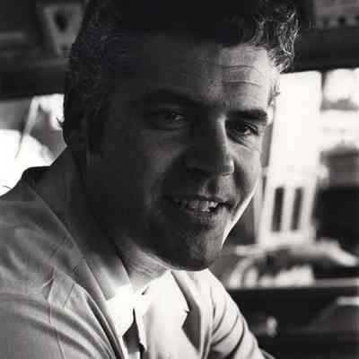 A photo view of Peter L. White.