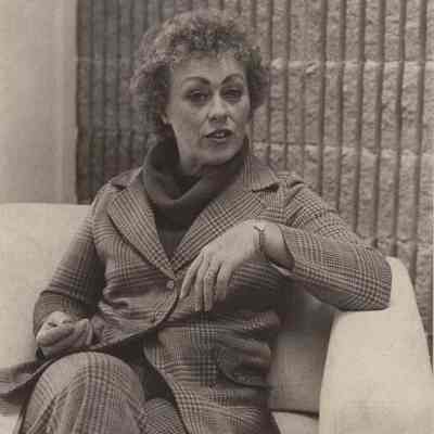 A photo view of Barbara C. Knox.