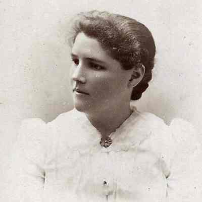 Unidentified young woman