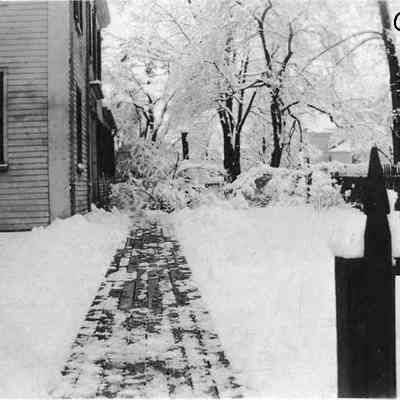 Fan Pennell's Walk, 252 Maine St.