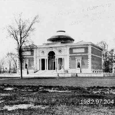Walker Art Museum.