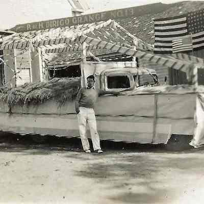 Dirigo Grange float.