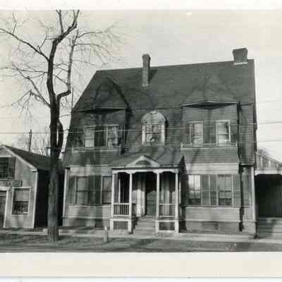 Henry Snow house and Bakery, Pleasant St.