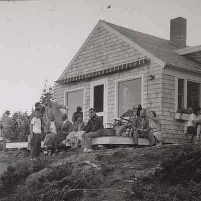 A photo of people at a Rotary picnic. 8/6/1948.