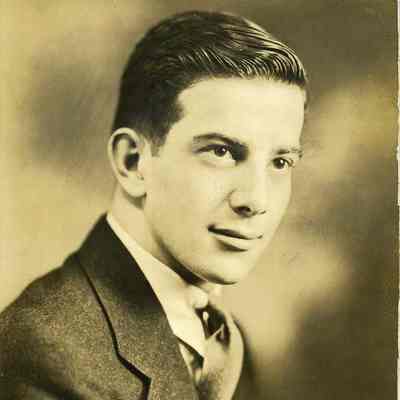 Alberto Warren