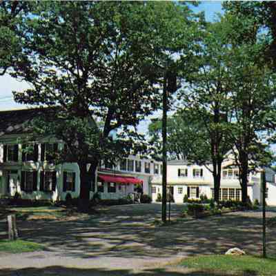 Stowe House and Motor Inn