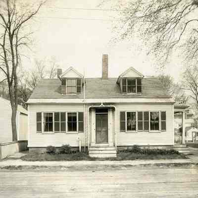 Dennison House on Everett Street