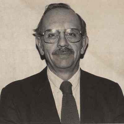 A photo view of Dr. Carroll McGary. 12/22/1980.