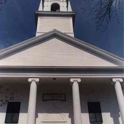 A photo view of First Congregational Church. 5/5/1990.