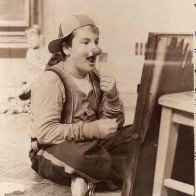 A photo view of Chris Reeve.