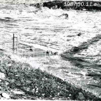 The Dam in Flood of 1987