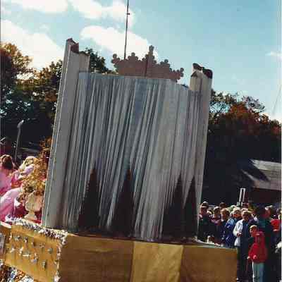 A color photograph of the back end of the Teen Queen float.