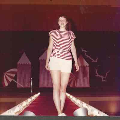Contestant #4 Heidi Heintz