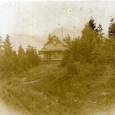 100 Central Avenue, Mere Point