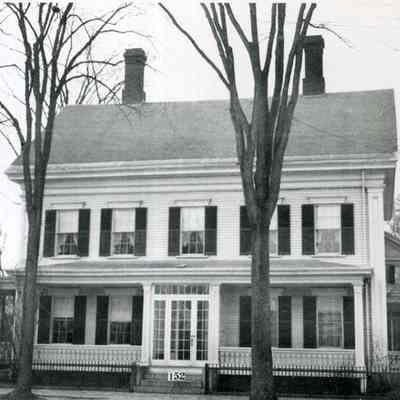 A photo of the Abbott House.