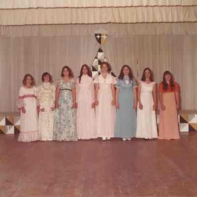 The 8 contestants