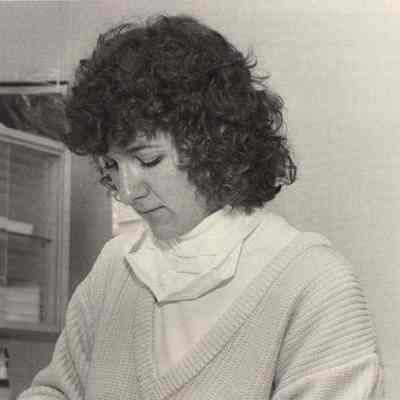 A photo view of Lynn Rogers. 1/24/1991.