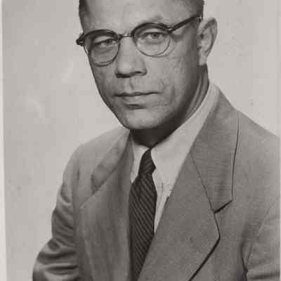 A photo view of Frank F. Sabasteanski.