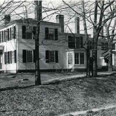 A photo of the David Dunlap House. 1815-1817.