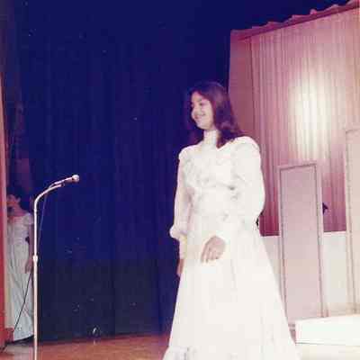 A color photograph of Contestant #5 Patty Pickard