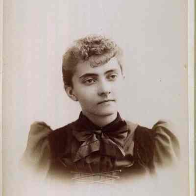 Nudd Graduates BHS 1893