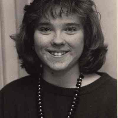 A photo view of Angel Mitchell.